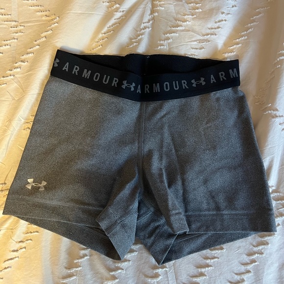 Under Armour Pants - Under Armor compression shorts
